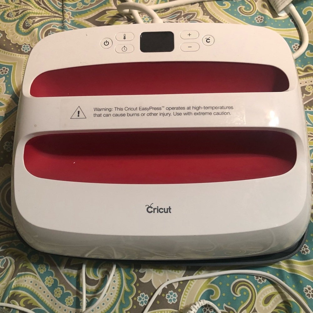 COPY - Cricut easy press 2